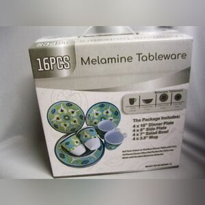 New in Box 16 pc Melamine Tableware Indoor Outdoor Dinner Table Set